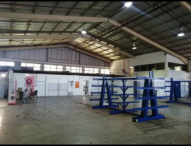 1,630M² WAREHOUSE TO LET IN WESTMEAD